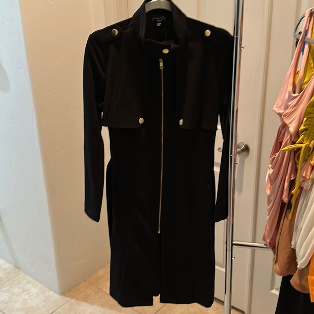 New black coat with zipper